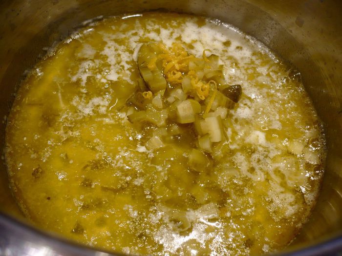 Рыбные колбаски под лимонным соусом