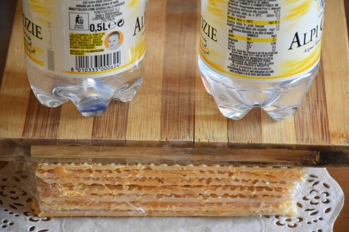 Вафельный торт с карамельным кремом