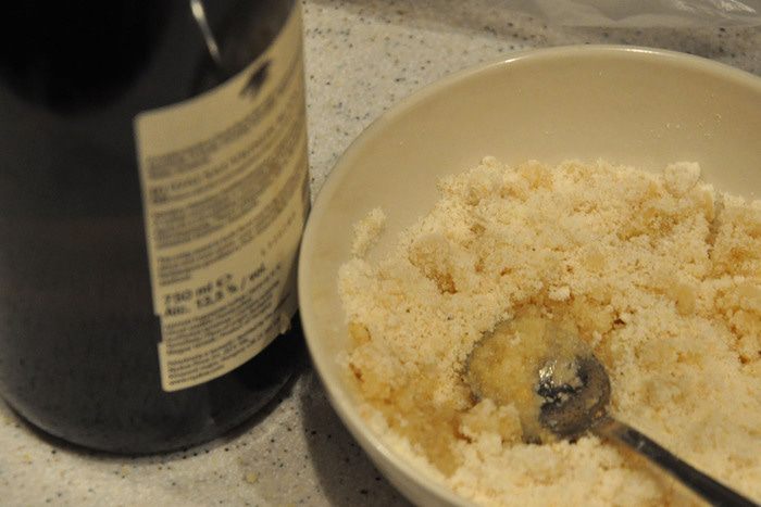 Конфетки с миндально-винной начинкой и кленовым сиропом