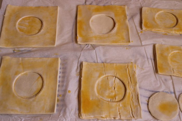 Волованы со свеклой и сельдью