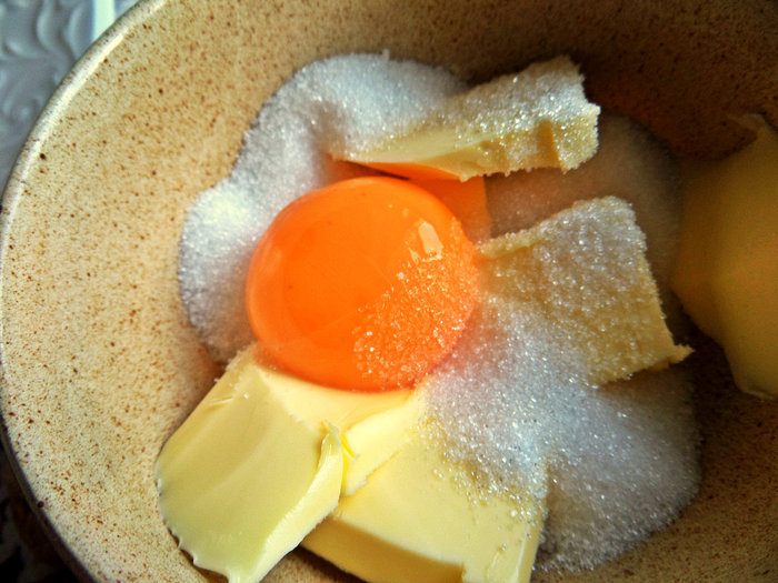 Шоколадные блины с лимонным курдом