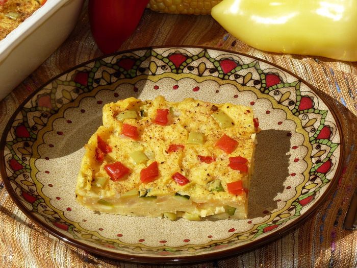 Запеченная полента с овощами