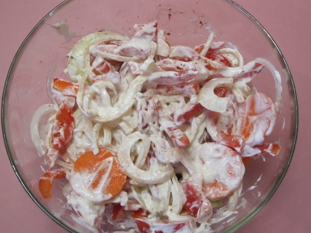 Куриная печень с овощами в духовке