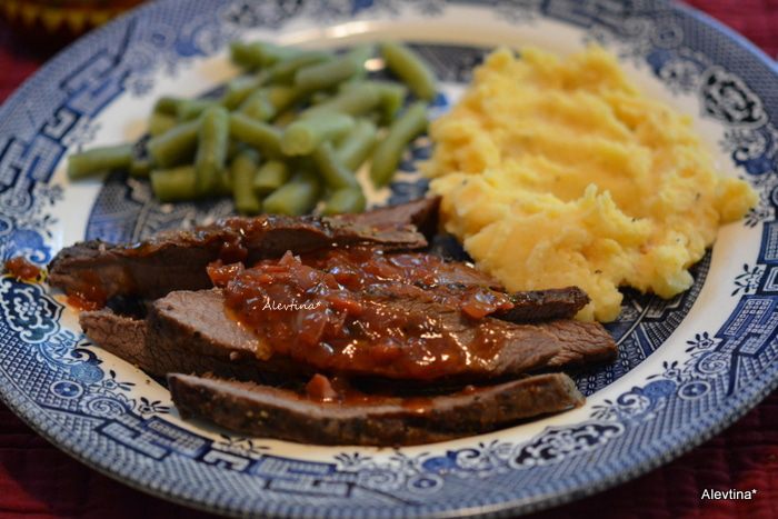 Говядина в красном винном соусе