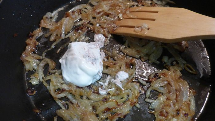 Ватрушки с луково-сырной начинкой