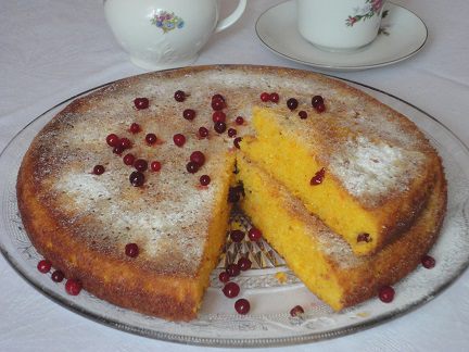 Морковно-апельсиновый кекс с клюквой