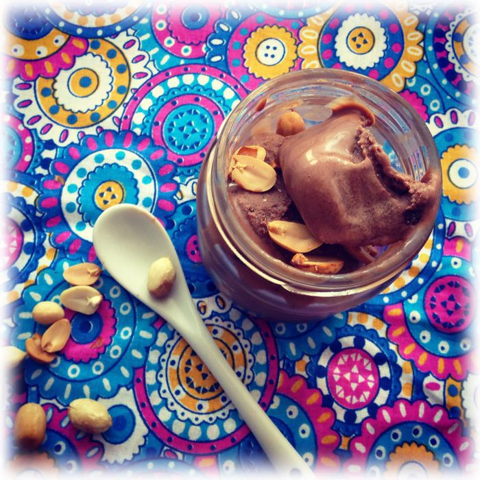 Шоколадно-арахисовое мороженое