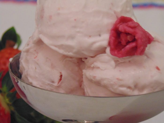 Мороженое &amp;quot;Клубничный сюрприз&amp;quot;
