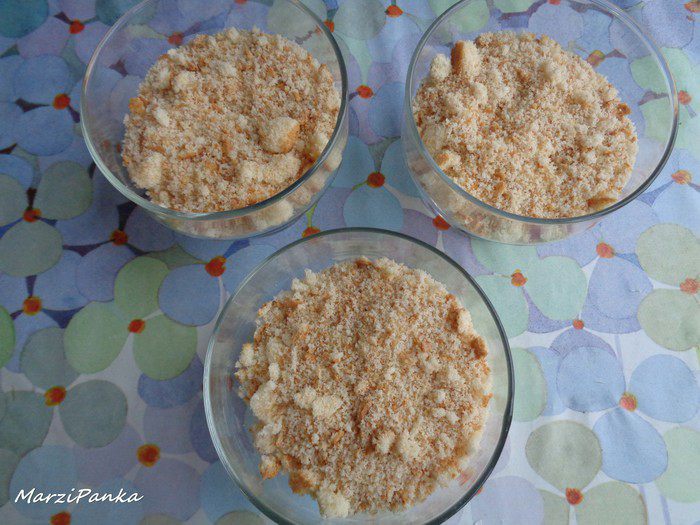 Королевский десерт с маскарпоне на скорую руку (плюс конфетки бонусом)