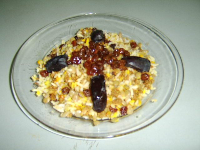 Рис с зеленой чечевицей, изюмом и поджаренным фаршем (&amp;quot;Адас поло ба гушт&amp;quot;)