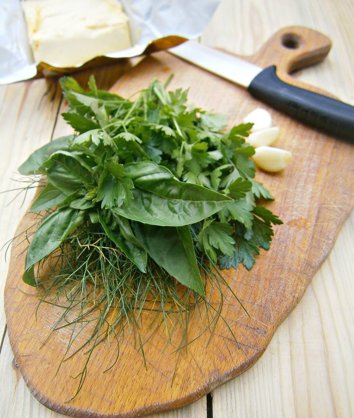Булочки с пряным сливочным маслом
