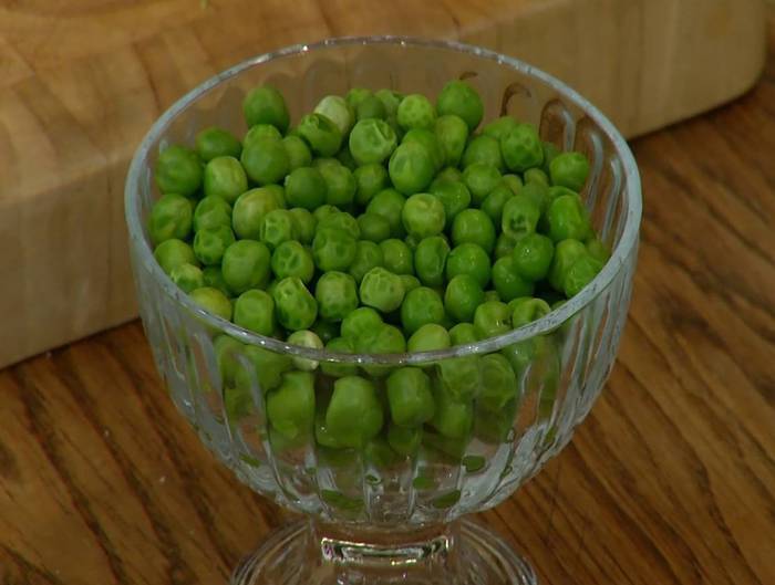 Маринованная ягнятина с артишоками и зеленым горошком