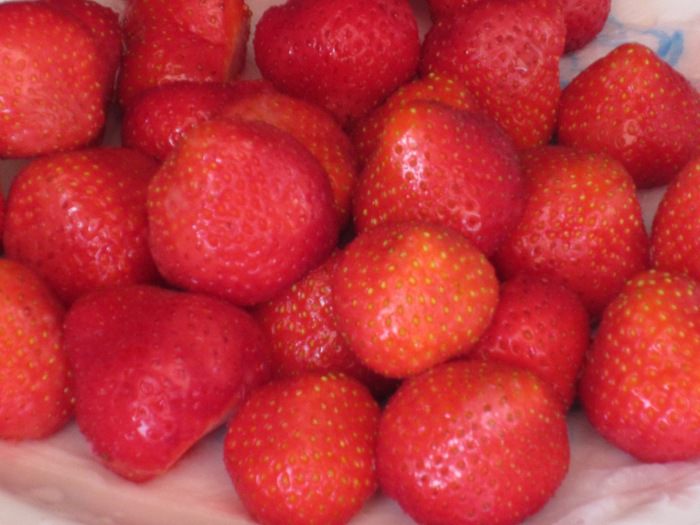 Клубничный пирог с йогуртовой заливкой