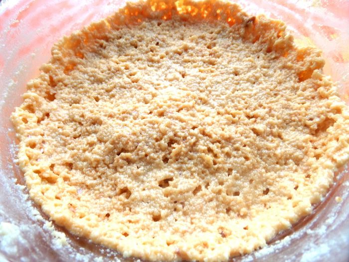 Шоколадные пирожные с фруктами