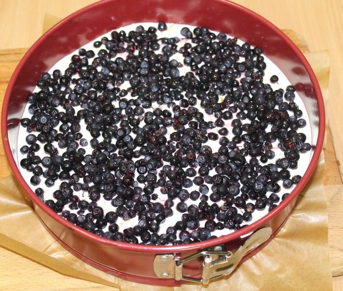 Сырный пирог с черникой