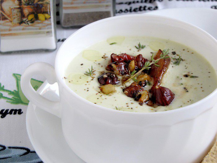 Сырный суп с грудинкой