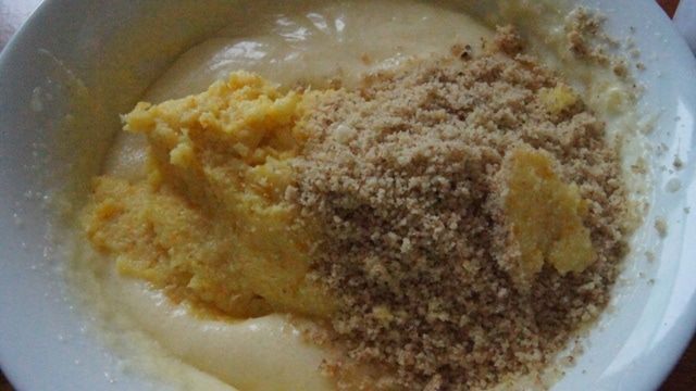 Кекс из вареного апельсина