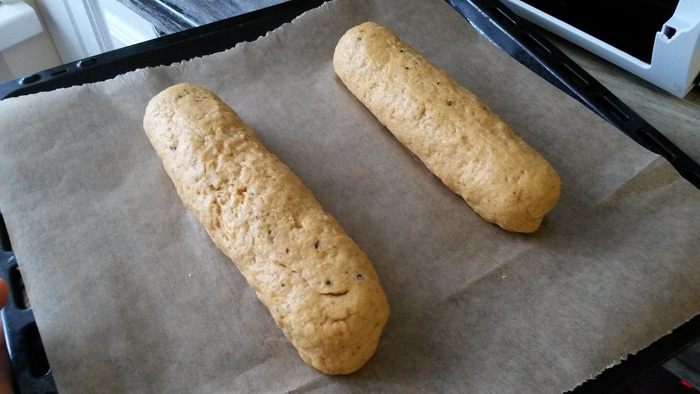 Закусочное печенье бискотти с сыром и пряностями