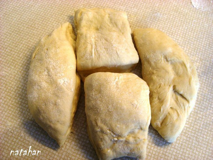 Булочки с марципано-ореховой начинкой