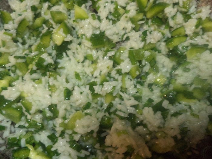 Зеленый салат с рисом