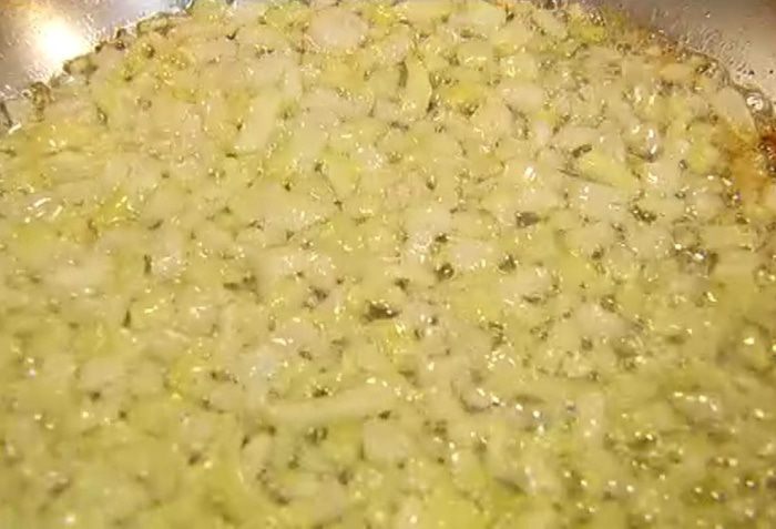 Блины с луком и сыром 