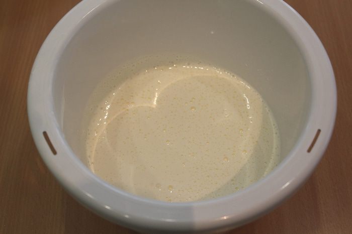 Миндальный пирог со сливой