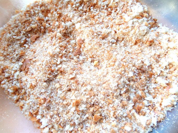 Сырная закуска-шарики в томатном соусе