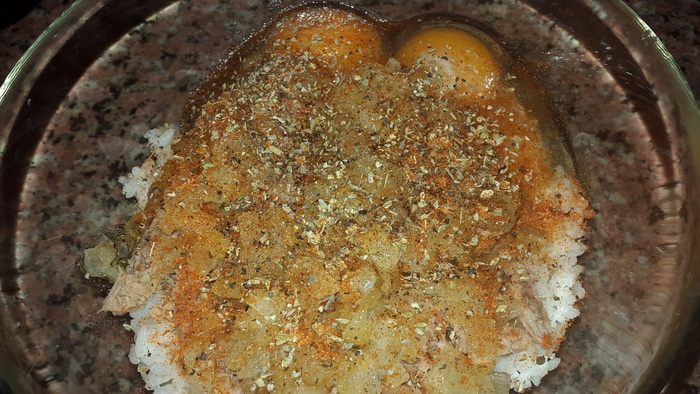 Котлеты с тунцом и рисом