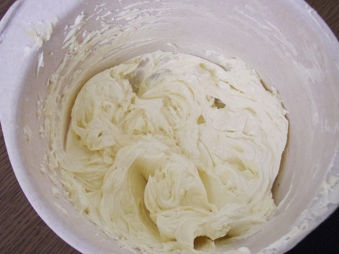 Пасхальные апельсиновые капкейки с ромовым кремом