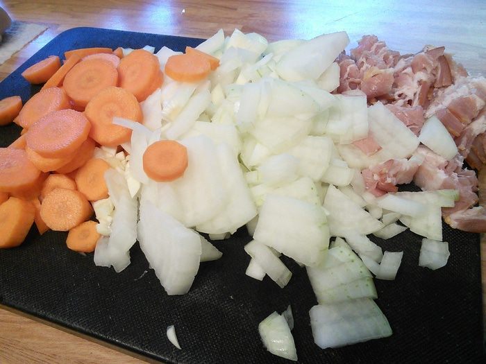 Жаркое из курицы с фасолью 
