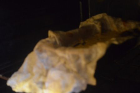 Имбирный кекс с черносливом под карамельным соусом 