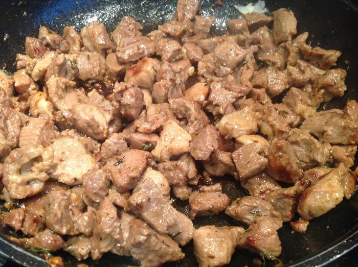 Горшочки с бараниной и овощами