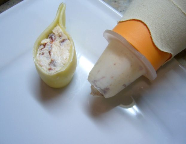 Закуска «Сырные «капельки» из двух видов сыра