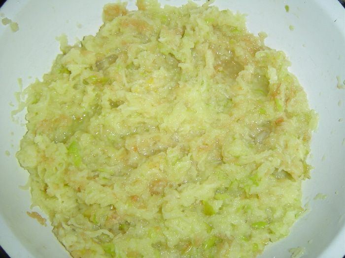 Яблочный рулет