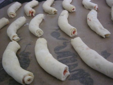 Кифлики слоеные (на виски)