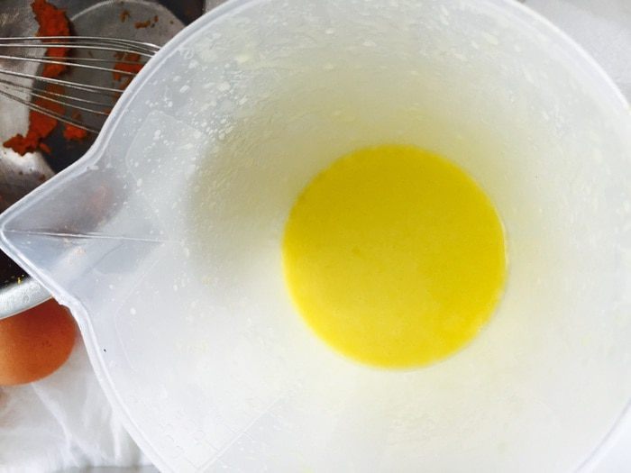 Апельсиновый кекс с шоколадом и лесными орехами