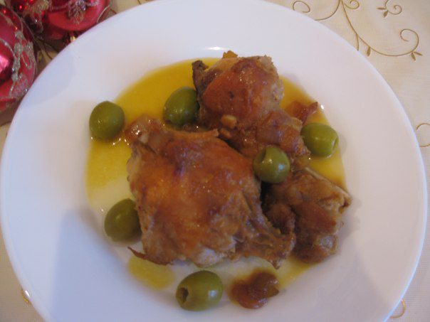 Кролик в апельсиновом маринаде с оливками