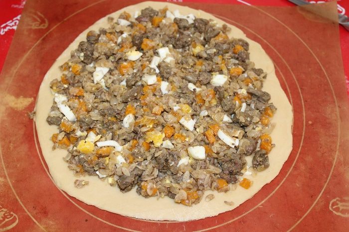 Пирог с печенью, рисом и тыквой