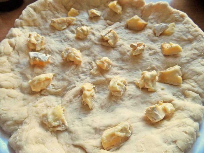 Осенняя фокачча с виноградом и сыром
