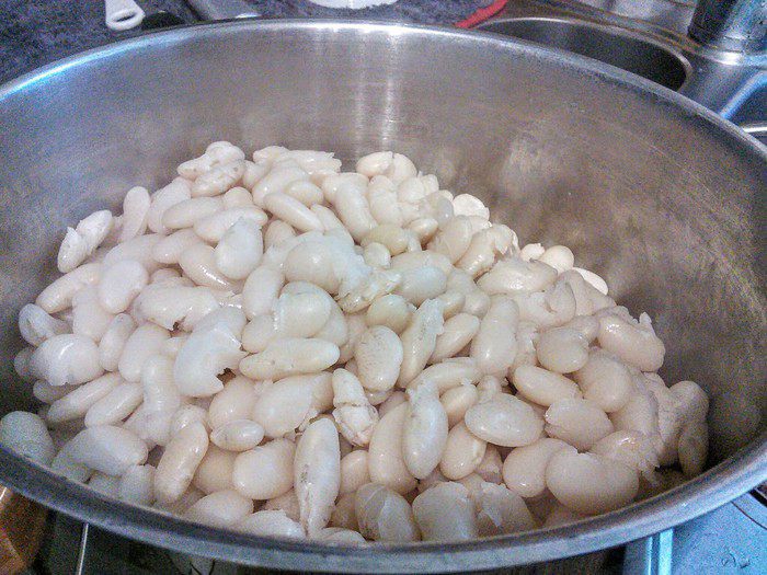Жаркое из курицы с фасолью 