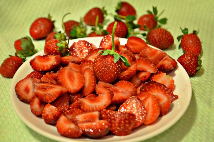 Сорбе из мандаринов и клубники