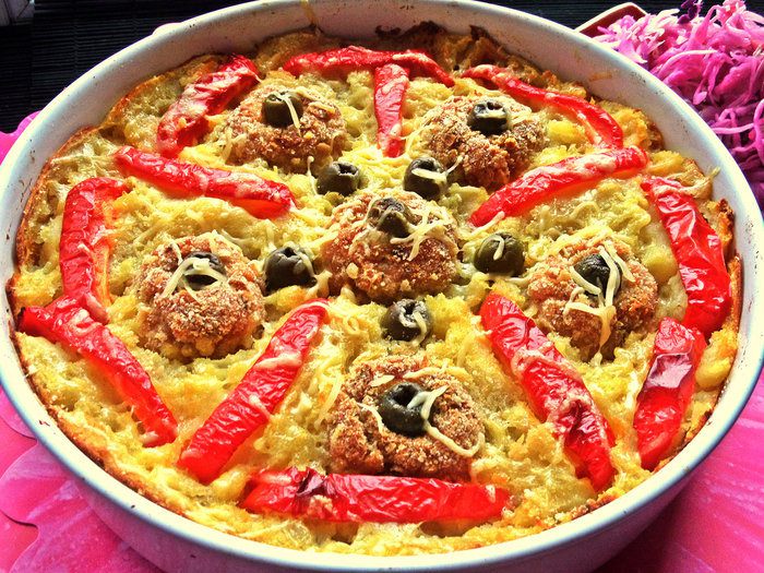 Запечённое пюре с котлетами