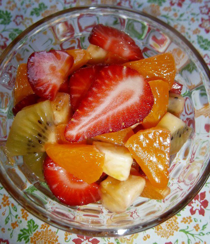 Фруктовый салат с апельсиновым соусом