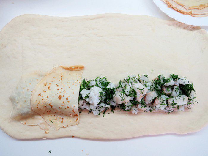 Рыбная кулебяка на четыре угла