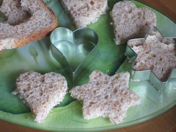 Канапе с муссом из ветчины и рикотты