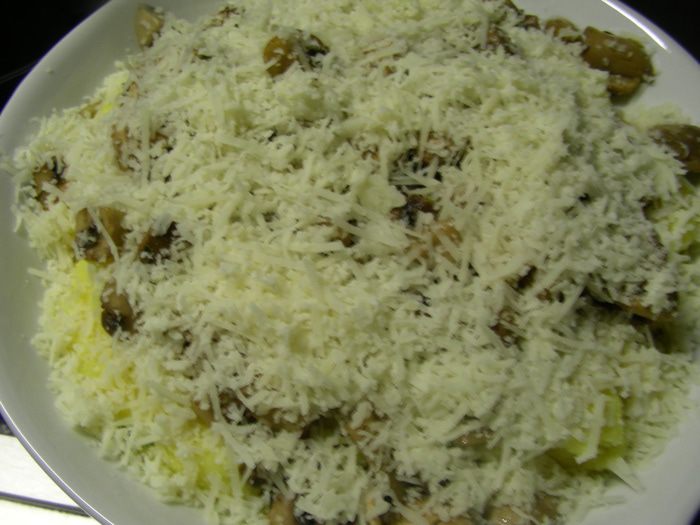 Запеченная полента с грибами