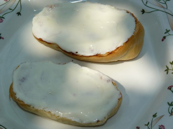 Сладкие тосты с клубникой