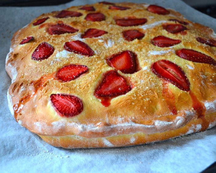 Клубничная фокачча