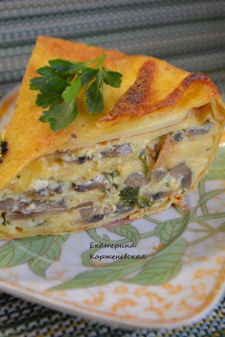 Блинный пирог с грибами и сыром