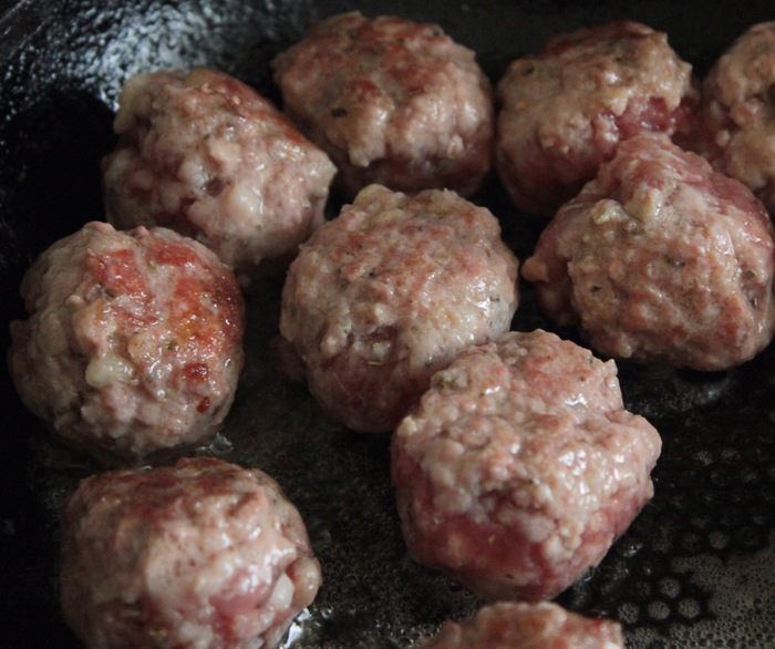 Пирог с мясными шариками